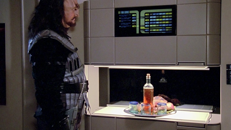 Why Star Trek's Replicators Outraged Some Of The Series' Biggest Writers