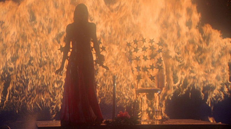 Sissy Spacek burns the school down as Carrie White in Carrie