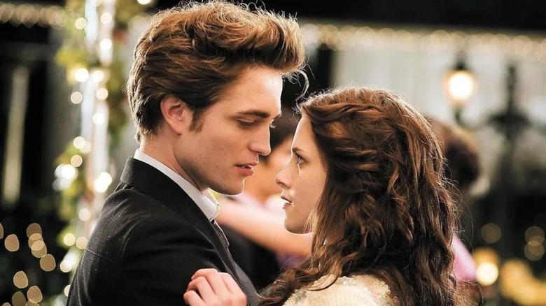 Robert Pattinson and Kristen Stewart in Twilight