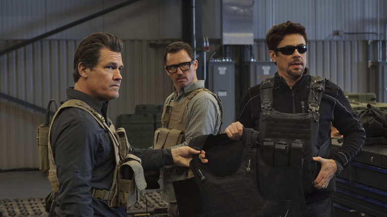 Josh Brolin as Matt, Jeffrey Donovan as Steve, and Benicio del Toro as Alejandro in Sicario: Day of the Soldado