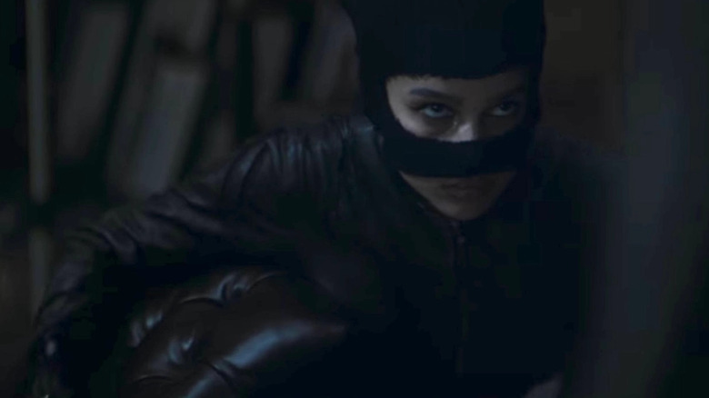 The Batman Zoë Kravitz wearing a mask