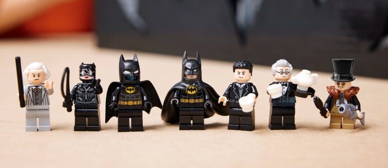 LEGO Batman Returns Batcave Shadow Box Minifigures