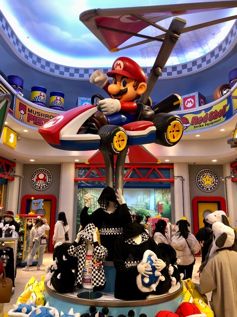 Inside Super Nintendo World: A Holiday Mario Kart Tour Of Universal's ...