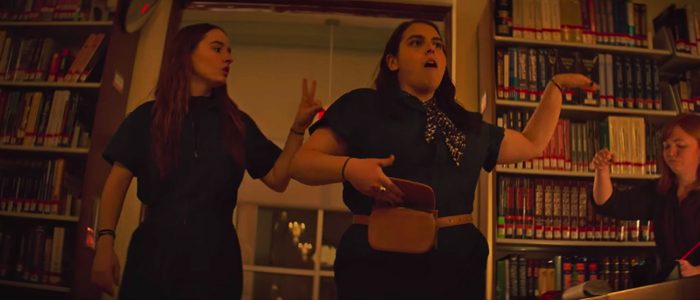 Booksmart - Kaitlyn Dever Beanie Feldstein