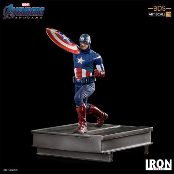 Avengers: Endgame - Captain America vs Captain America Statues