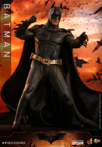 Hot Toys Batman Begins - Batman Figure