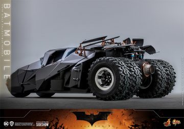 Hot Toys Batman Begins Batmobile