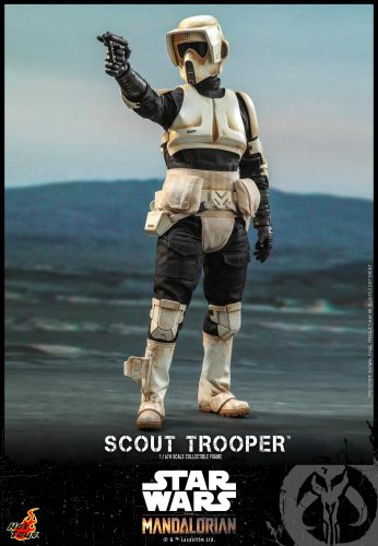 The Mandalorian Scout Trooper and Speeder Bike Hot Toys Figure